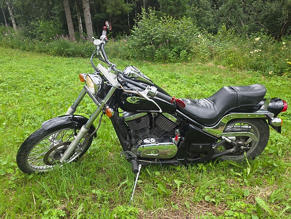Kawasaki VN 800 Vulcan 2 of 10