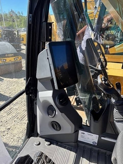 CAT 320 7 of 10