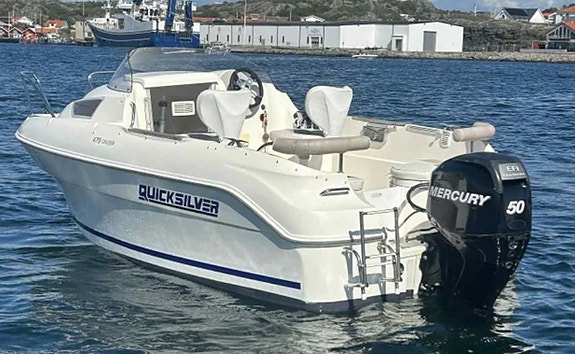 Quicksilver 470 Cruiser 50hk Mercury 2 of 5