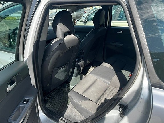 Volvo V50 9 of 10