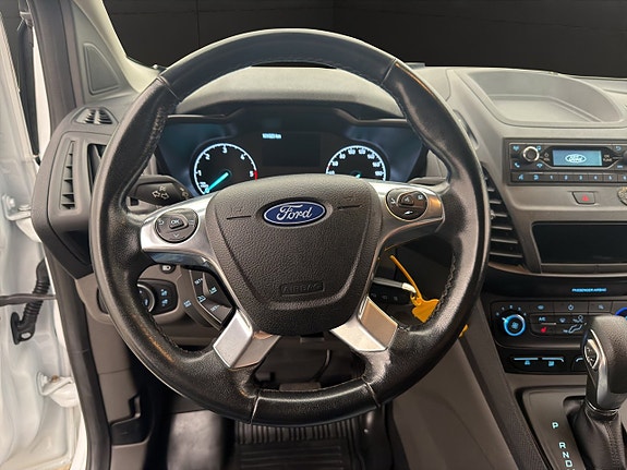 Ford Transit Connect 17 of 30