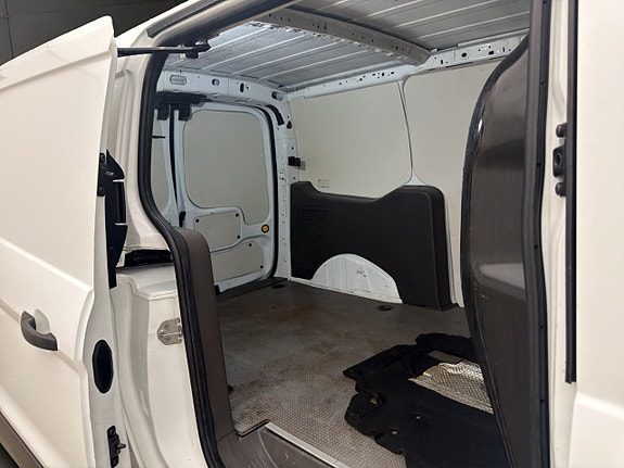 Ford Transit Connect 12 of 30