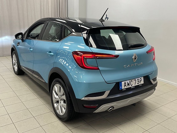 Renault Captur 3 of 18