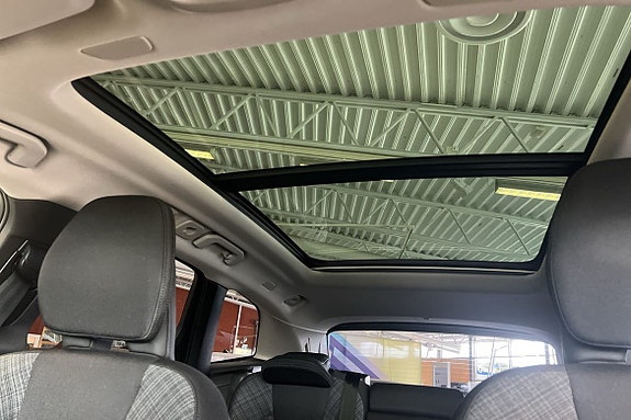 Volvo XC60 15 of 15
