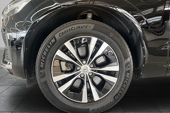 Volvo XC60 8 of 15