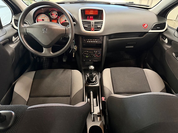 Peugeot 207 7 of 12
