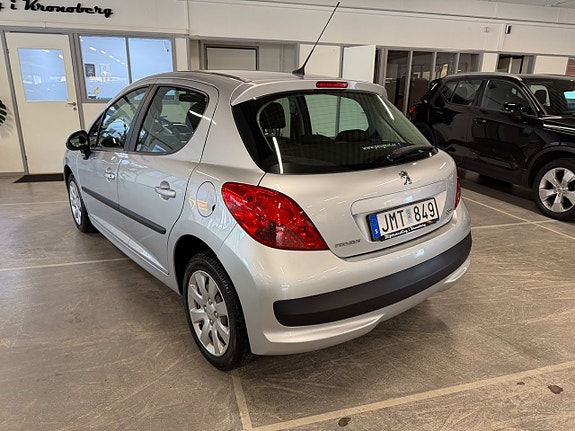 Peugeot 207 4 of 5