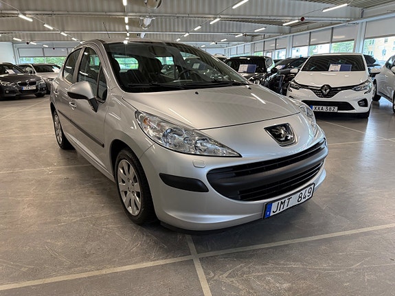 Peugeot 207 2 of 5