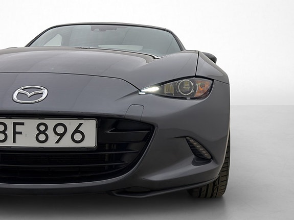 Mazda MX-5 11 of 27