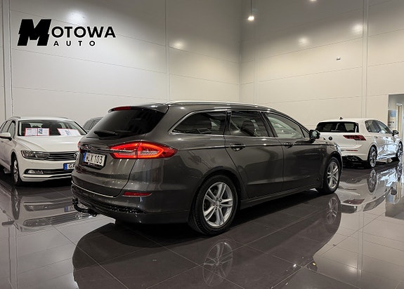 Ford Mondeo 2 of 5