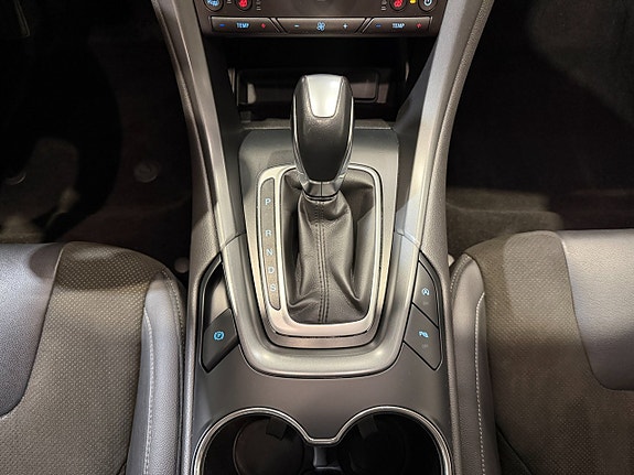 Ford Mondeo 23 of 26