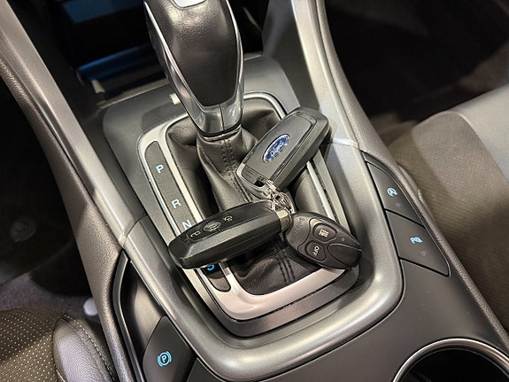 Ford Mondeo 24 of 26