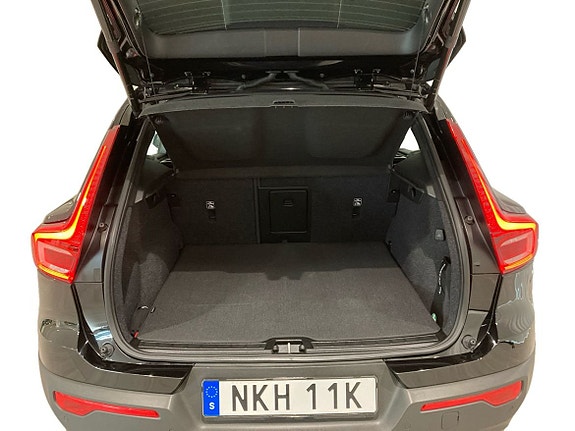Volvo XC40 13 of 14