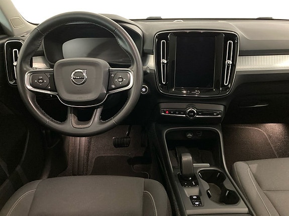 Volvo XC40 5 of 5
