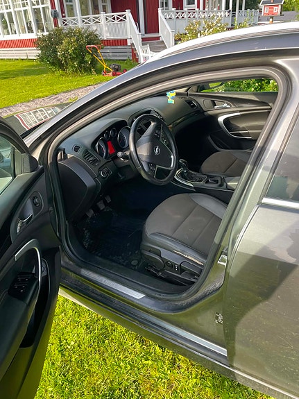Opel Insignia 3 of 5