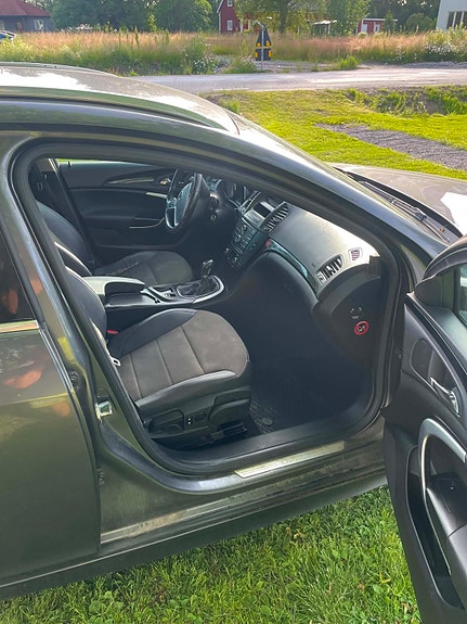 Opel Insignia 4 of 5