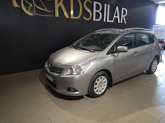 Toyota Verso 2 of 5