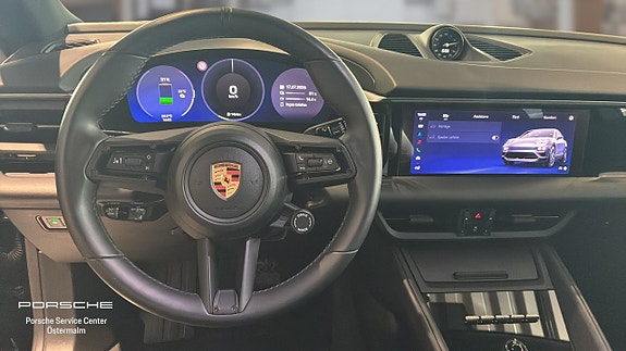 Porsche Macan 4 12 of 12