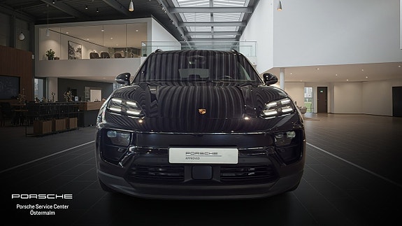 Porsche Macan 4 7 of 12