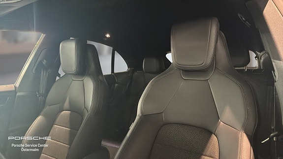 Porsche Macan 4 5 of 5