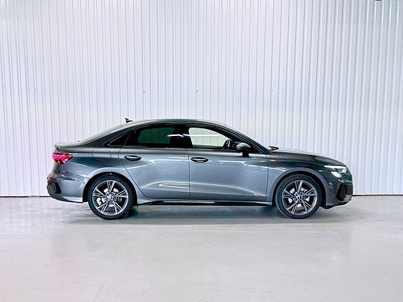 Audi A3 2 of 18