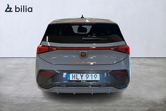 Cupra Born 4 of 5