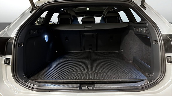 Volkswagen Passat 13 of 15