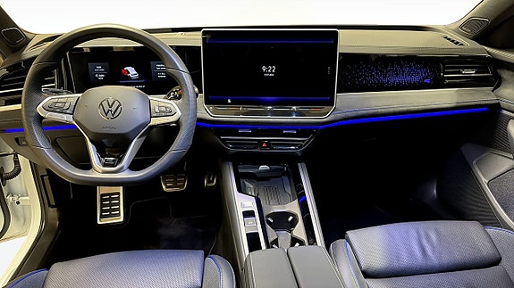 Volkswagen Passat 11 of 15