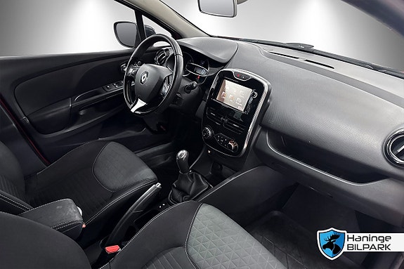 Renault Clio 10 of 14