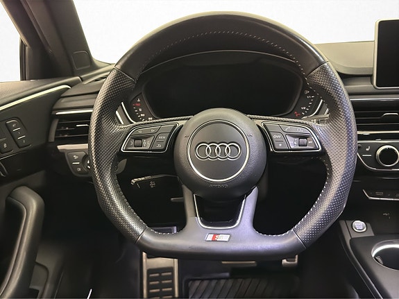 Audi A4 15 of 30