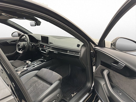 Audi A4 24 of 30