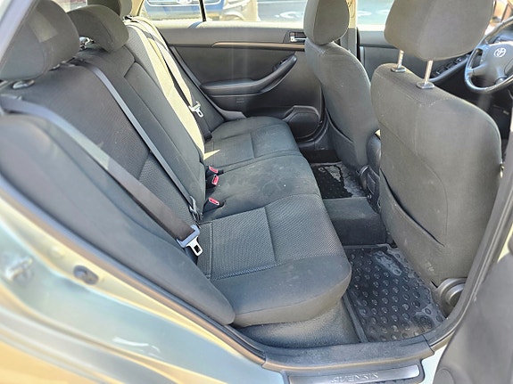 Toyota Avensis 17 of 18