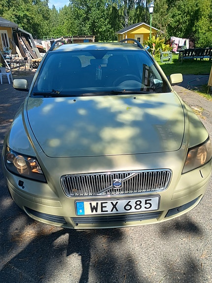 Volvo V50 2 of 5