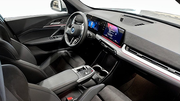 BMW X1 3 of 5