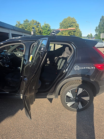 Volvo XC40 5 of 5