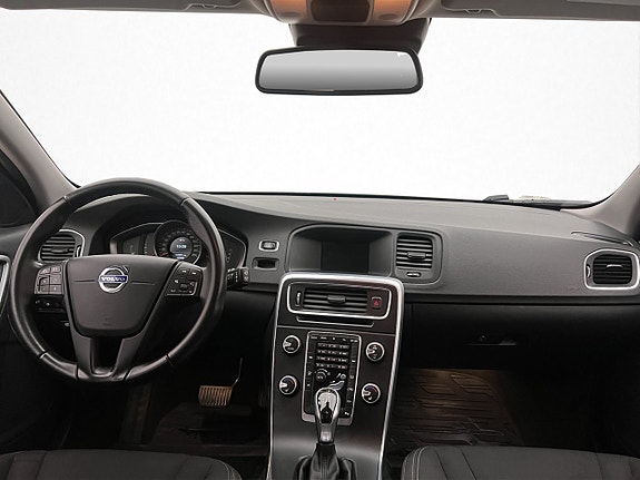 Volvo V60 12 of 30