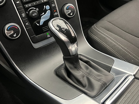 Volvo V60 22 of 30