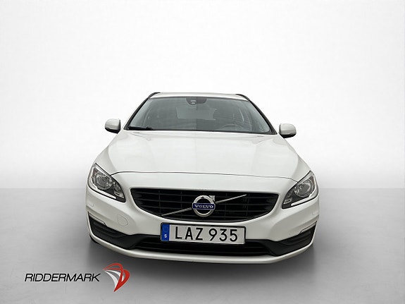Volvo V60 2 of 5