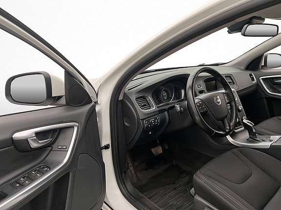 Volvo V60 10 of 30