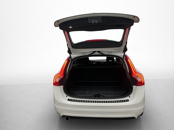 Volvo V60 26 of 30