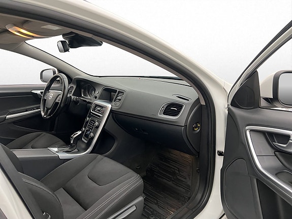 Volvo V60 23 of 30