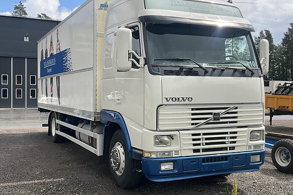 VOLVO FH12 4X2 3 of 5