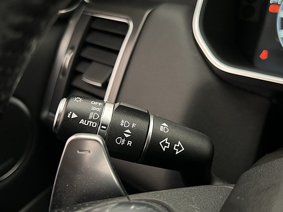 Land Rover Range Rover Sport 18 of 30