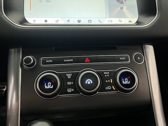 Land Rover Range Rover Sport 26 of 30