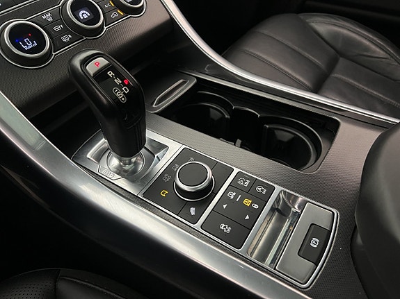 Land Rover Range Rover Sport 27 of 30