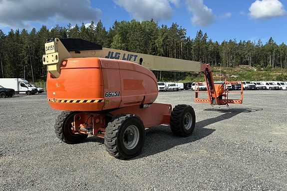 JLG 660SJ Bomlift 3 of 5