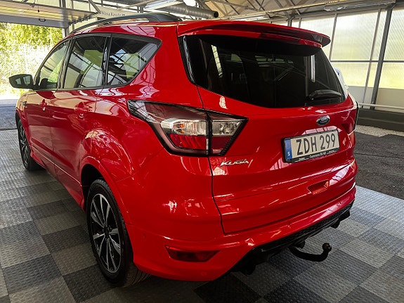 Ford Kuga 3 of 5