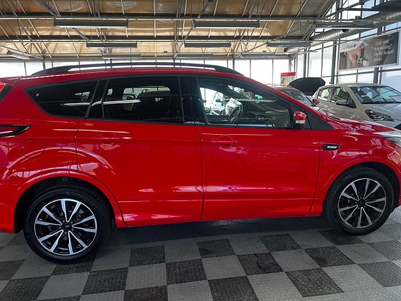 Ford Kuga 5 of 5