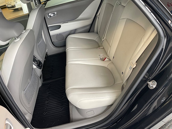 Hyundai Ioniq 6 5 of 7