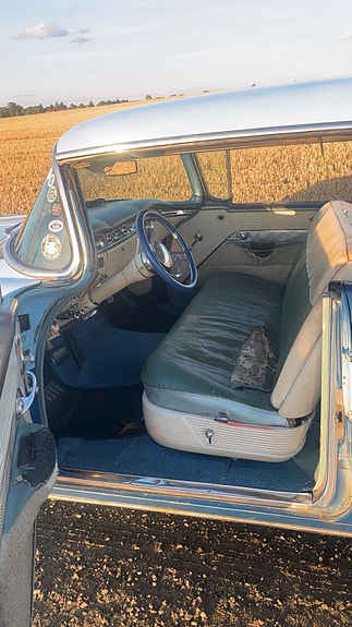 Oldsmobile 88 4 of 5